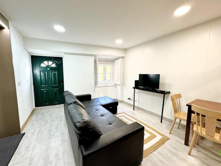 Apartamento Aconchegante Bairro Alto Lisbon Luaran gambar